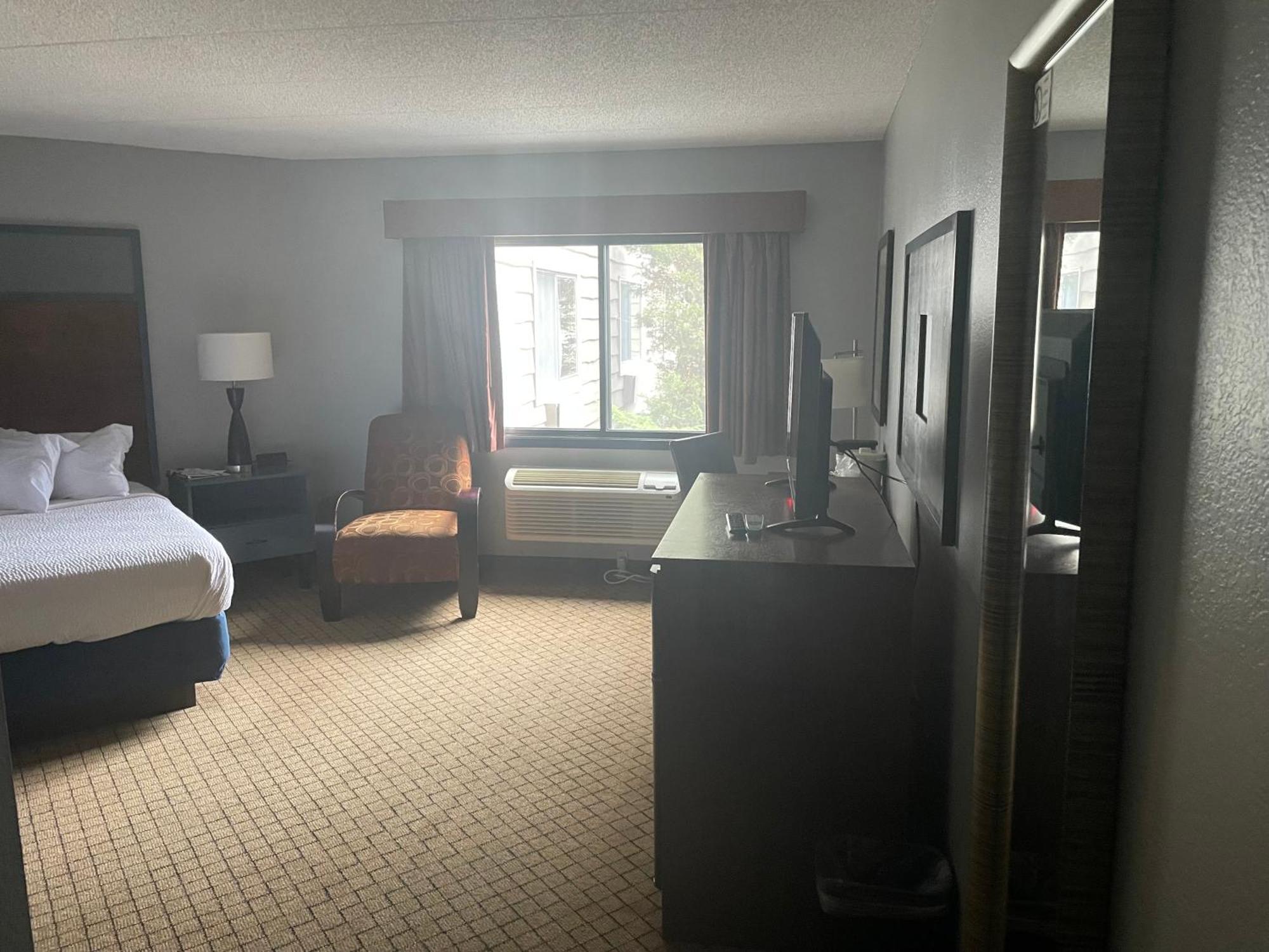 AmericInn by Wyndham Hartford WI Eksteriør bilde