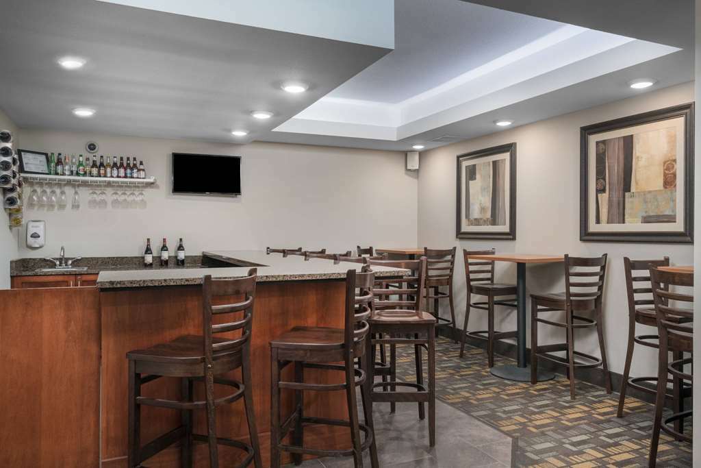 AmericInn by Wyndham Hartford WI Restaurant bilde