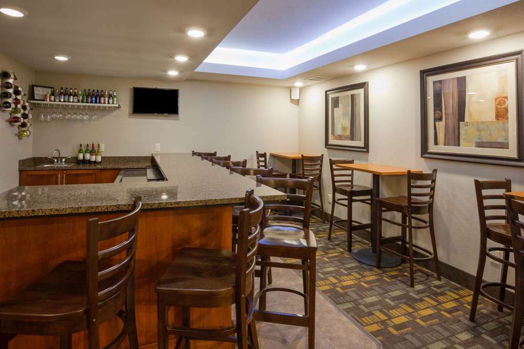 AmericInn by Wyndham Hartford WI Restaurant bilde